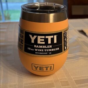 NWT YETI Rambler 10oz Wine Tumbler